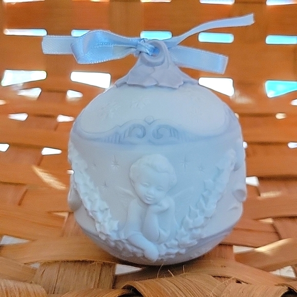 2000 LLARDO CHRISTMAS BALL - Picture 3 of 6